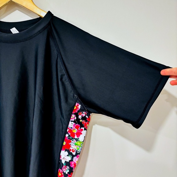 Black floral sports t-shirt | Active short-sleeve top | Size XXL * - Picture 4 of 5